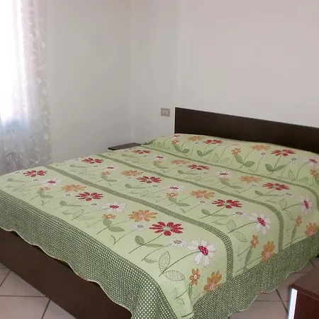 Al Ponte Della Scalinata Apartment